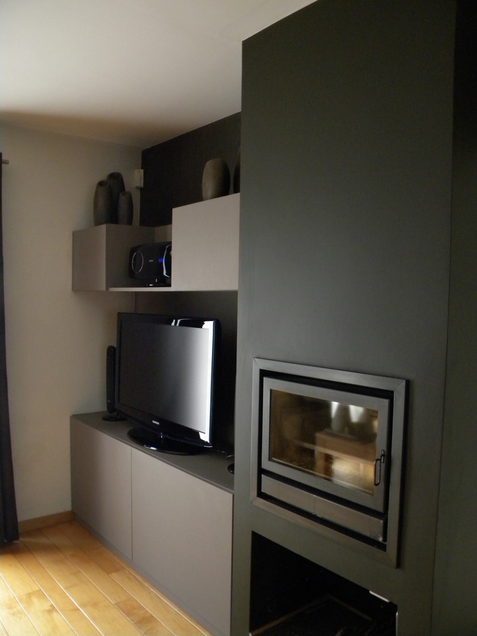Conception de mobilier sur mesure pour un meuble TV home cinema