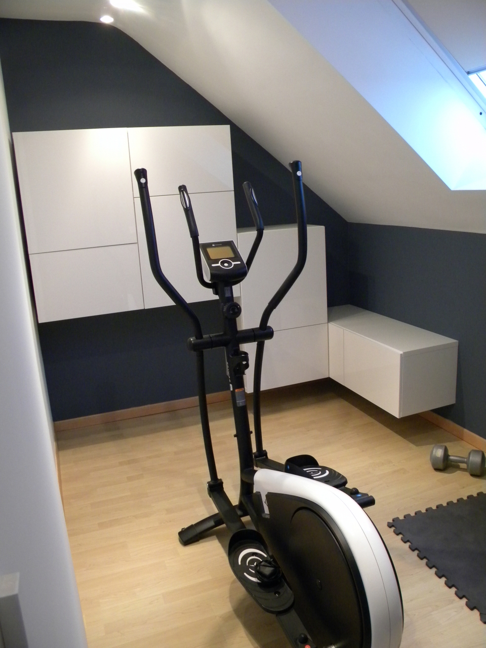 Conception de mobilier sur mesure pour une salle de sport